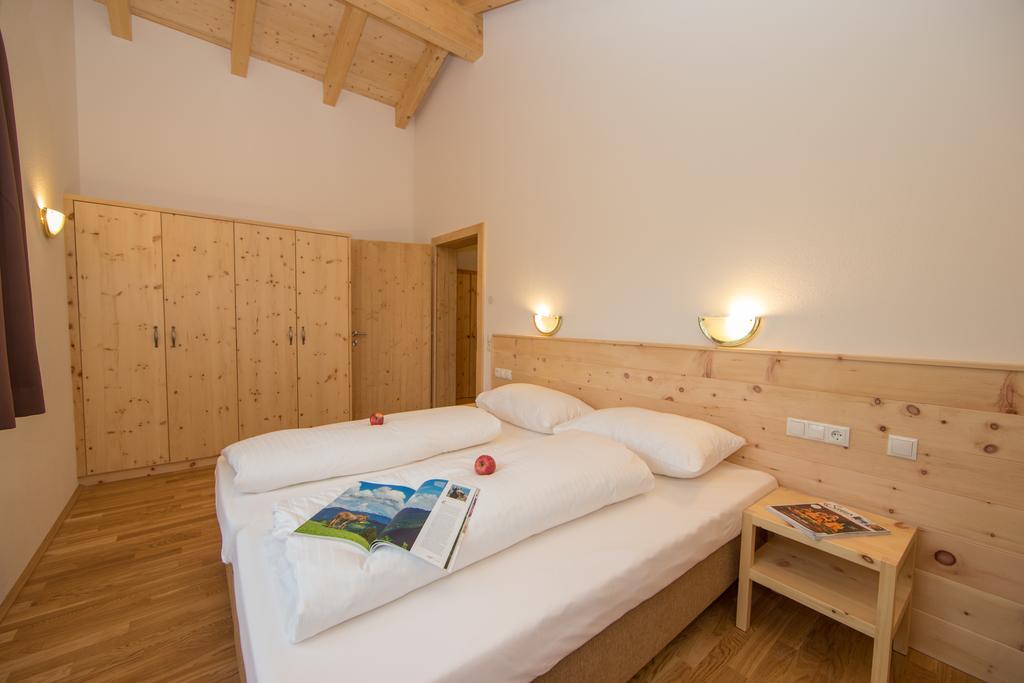 Penthousewohnung Mit Garten Sauna Pool Maishofen Quarto foto